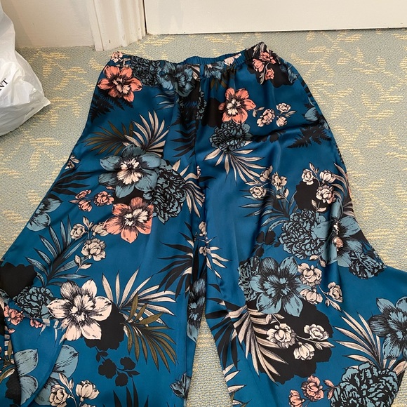 Midnight silk pajama set - Picture 6 of 9